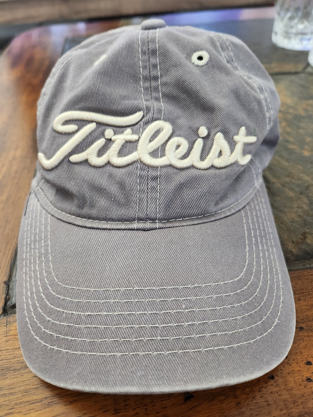 Titleist Embroidered Logo Baseball Cap in Light Gray